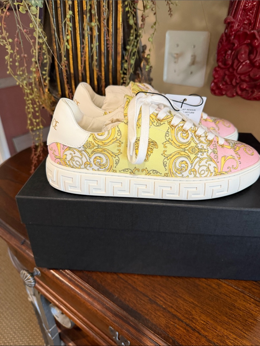 Versace Tessuto  St. Spring  sneaker size 38
